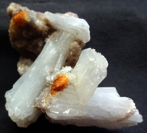 STUNNING STILBITE BOWS ON CORAL CHALCEDONY FORMAT BASE MINERALS SPECIMENS - Picture 2 of 4
