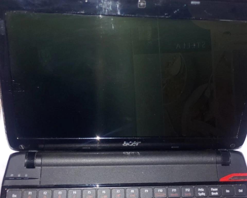 Acer Ferrari One 200 - Image 2 of 4