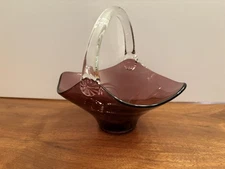 Vintage Viking Glass Amethyst Kerchief Art Glass Basket Clear Applied Handle 