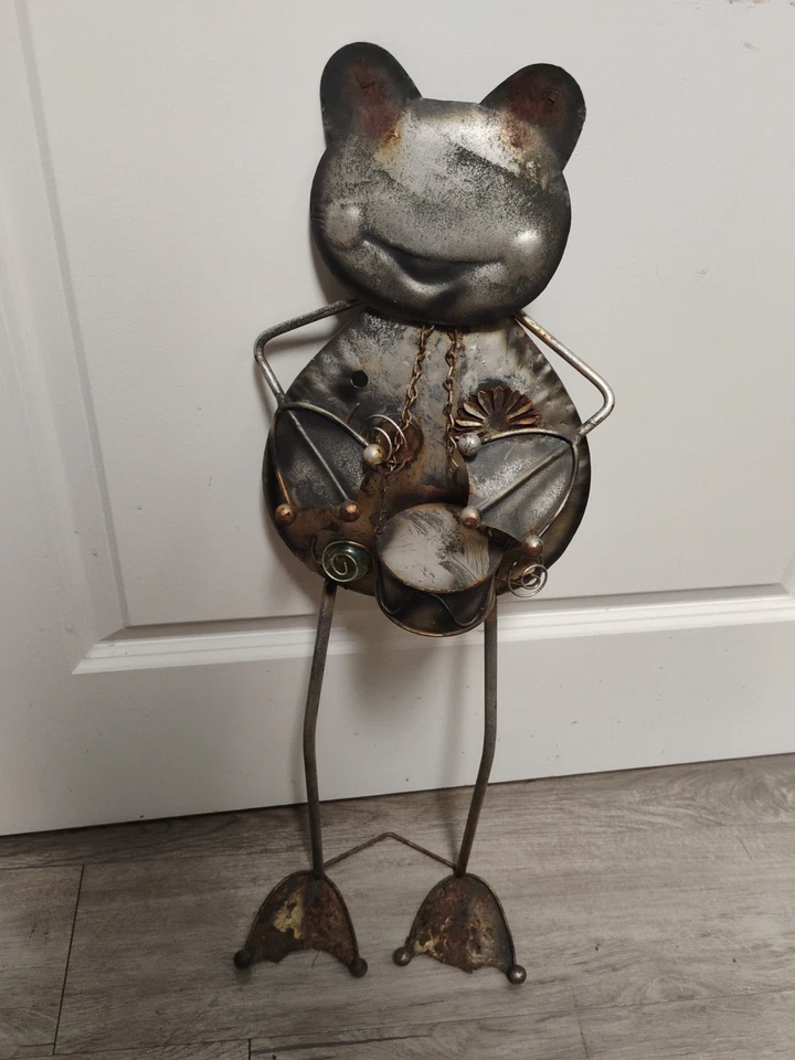 Scrap Metal Art/Frog Playing Banjo/Garden Decor Some Signs Of Rust - Image 3 of 4