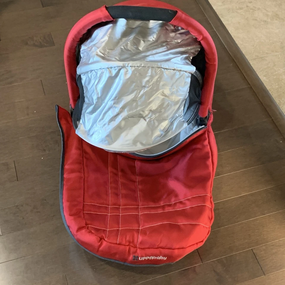 UppaBaby 2012 Universal BABY MOISÉS con Colchón Mosquitero Bolsa de Viaje Rojo Foto 4 de 4