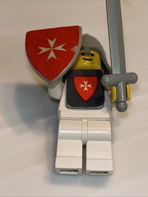 1978 Lego Classic 375 6075 Yellow Castle Knight White Minifigure