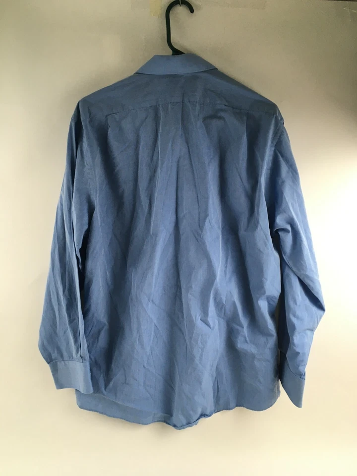 Van Heusen Shirt Men's Size 16.5 32-33 Blue with Pocket Button Up Chambray - Image 2 of 4