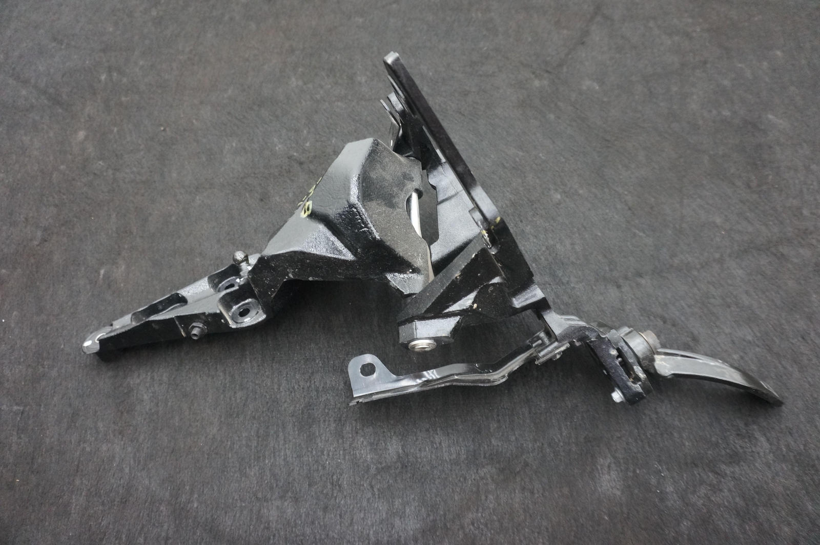 Front Left Driver Side Door Hinge Bracket Assembly 11A7890CP McLaren 650S 2015