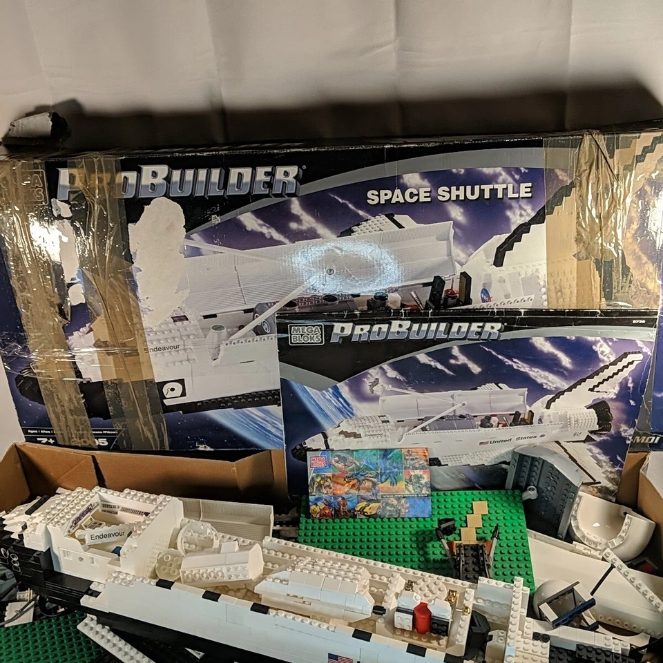 Mega Bloks Probuilder Space Shuttle 9736 with Instructions Box 2002 U.S. - Image 2 of 4
