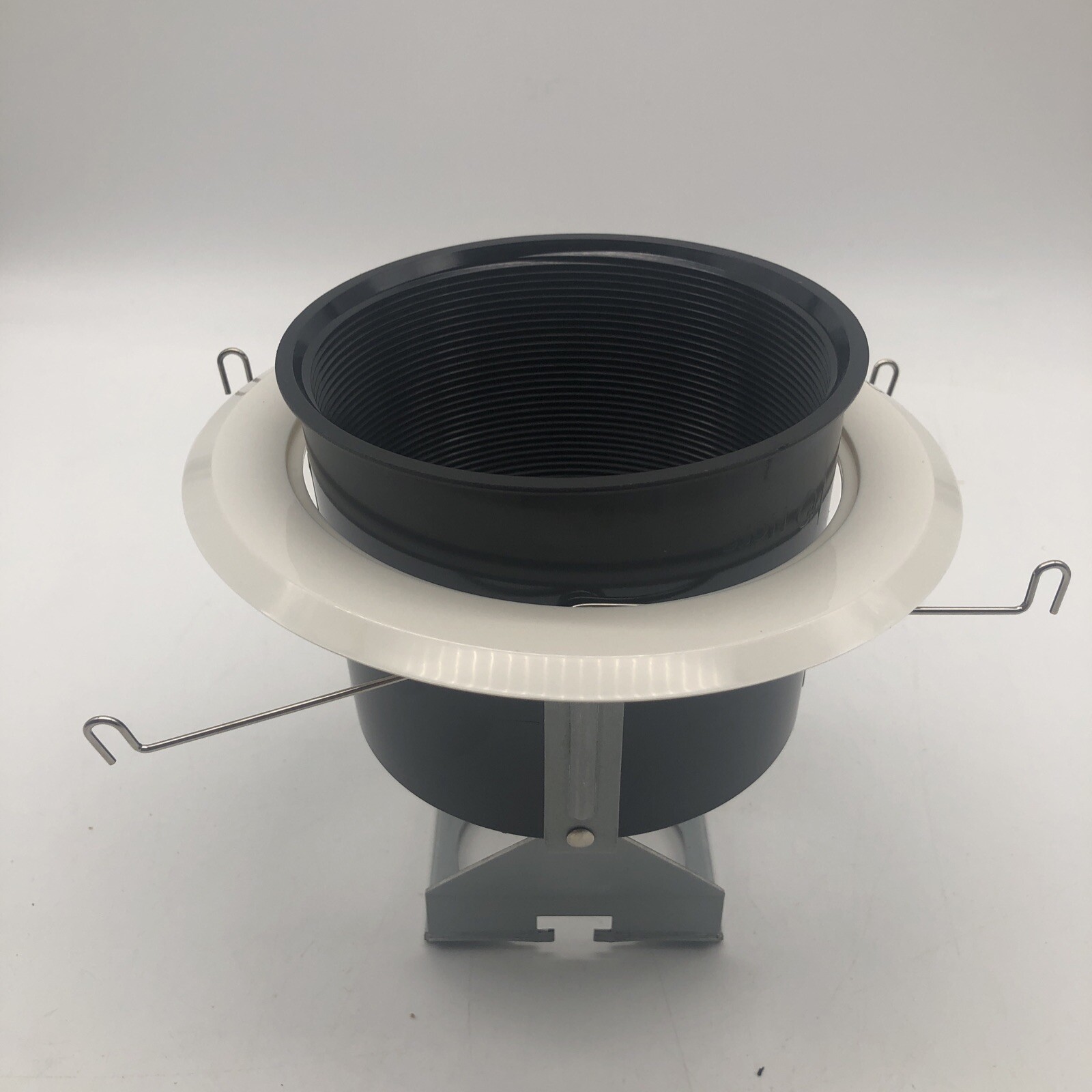 Halo recessed lighting 5" deep Phenolic Baffle with Ring NT-5012B-Black & White