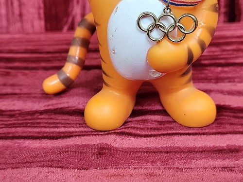 Hodori Tiger 1988 Seol Olympic Mascot Figurine PVC Flocking Figure 5.5" Korea - Picture 6 of 19