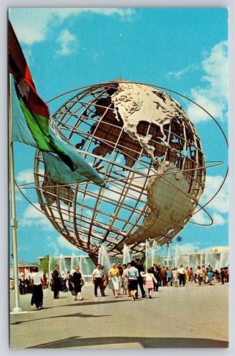 New York~Crowd By Unisphere @ World Fair~1964 Vintage Postcard