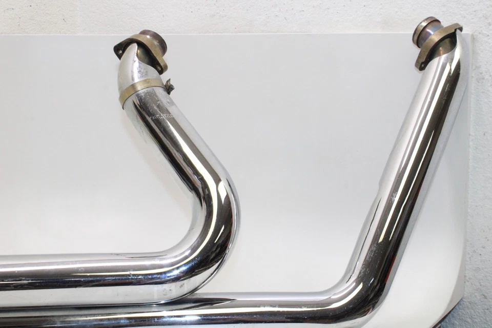 Harley-Davidson Dyna Wide Glide 2006 FXDWGI sistema de escape completo Vance & Hines Foto 2 de 4