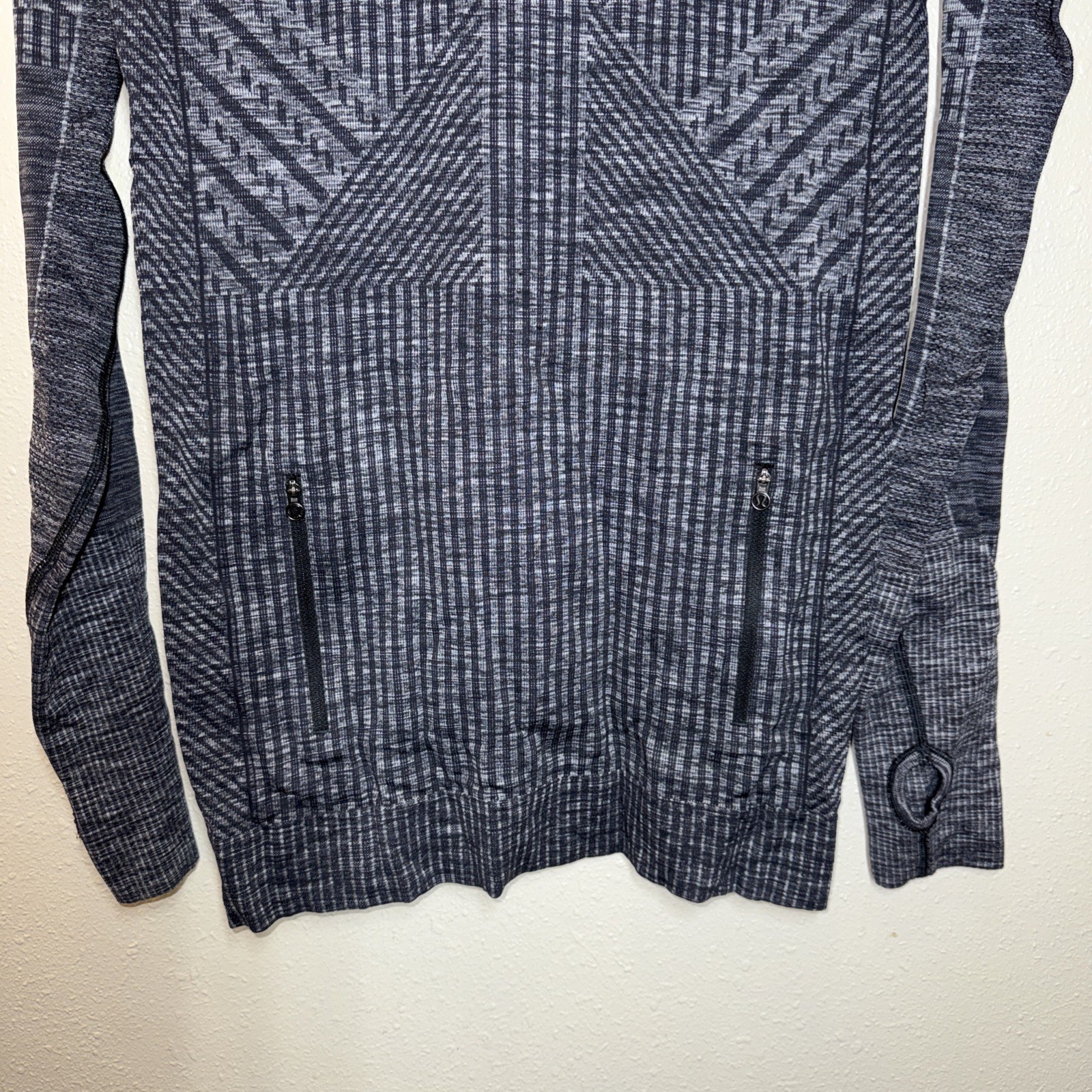 Lululemon Restless Black/Gray Pullover Hoodie Shi… - image 2