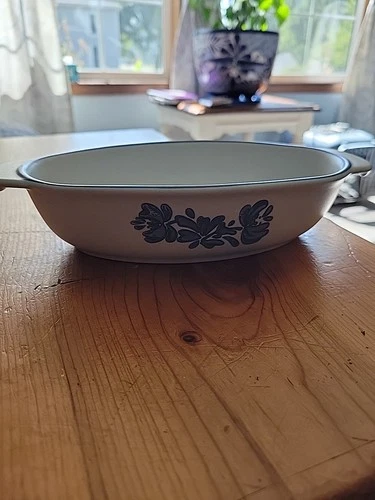 Vintage Pfaltzgraff Yorktowne Small Oval Stoneware Baking/Serving Dish  USA