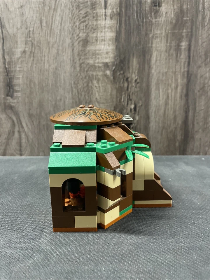 Lego Star Wars Yoda’s Hut From Set 4502 (2003) - Image 4 of 4