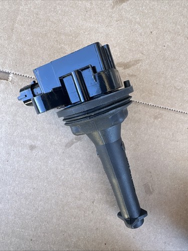 GENUINE BOSCH x1 Ignition Coil For 1999-2009 Volvo C70 S60 S70 80 V70 XC70 XC90 - Picture 1 of 5