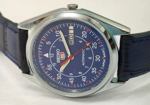 Vintage Seiko 5 Blue Automatic 17 Jewels Day/Date Japan Men's Wrist Watch 6309