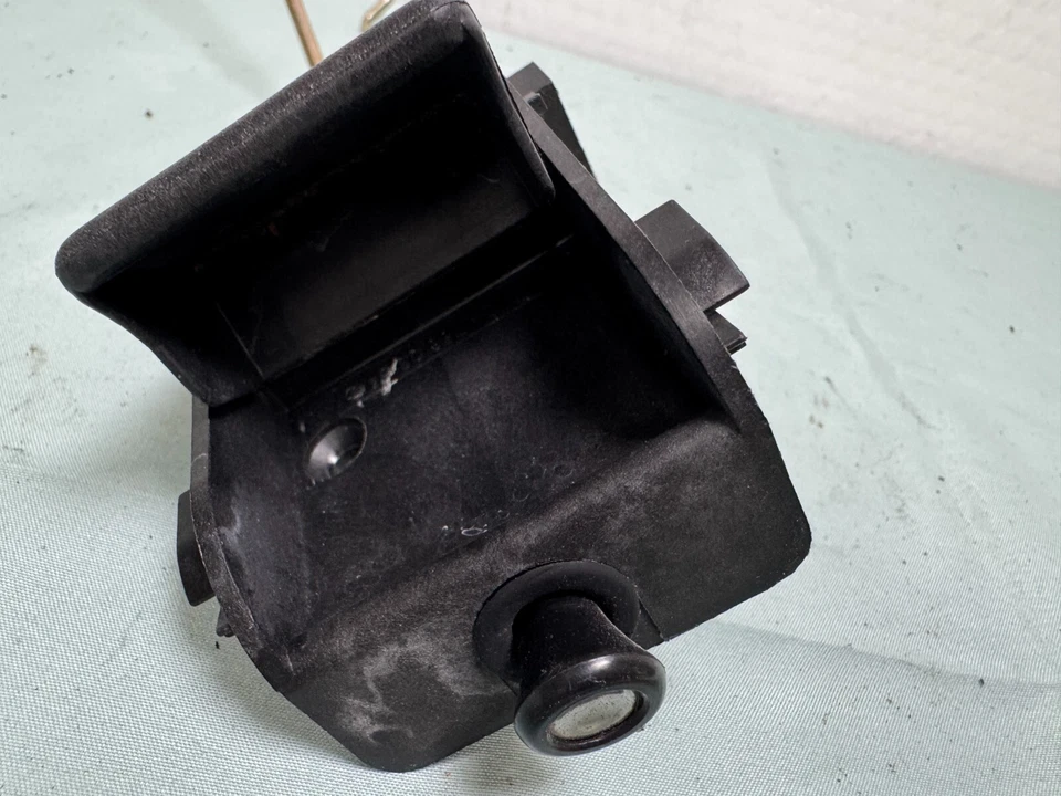 Lanzamiento maletero interior familiar Mercedes-Benz 300TE E320 W124 S124 1247660564 Foto 2 de 4