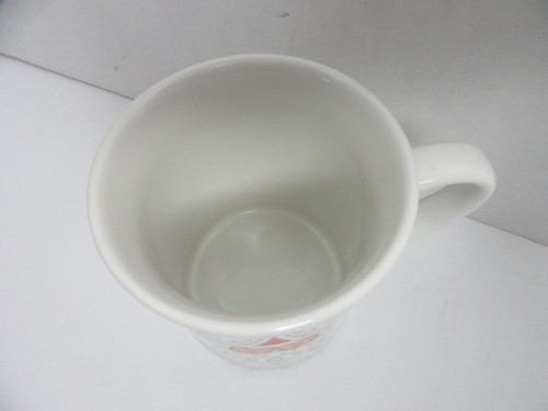 Le Creuset Coffee Mug Holiday Santa Claus White 40L 14 Oz - Picture 4 of 5