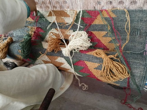 Jute Rug Kilim Handwoven Wool Rug Vintage Kilim Rug Traditional Kilim Rugs Mat - Picture 9 of 11