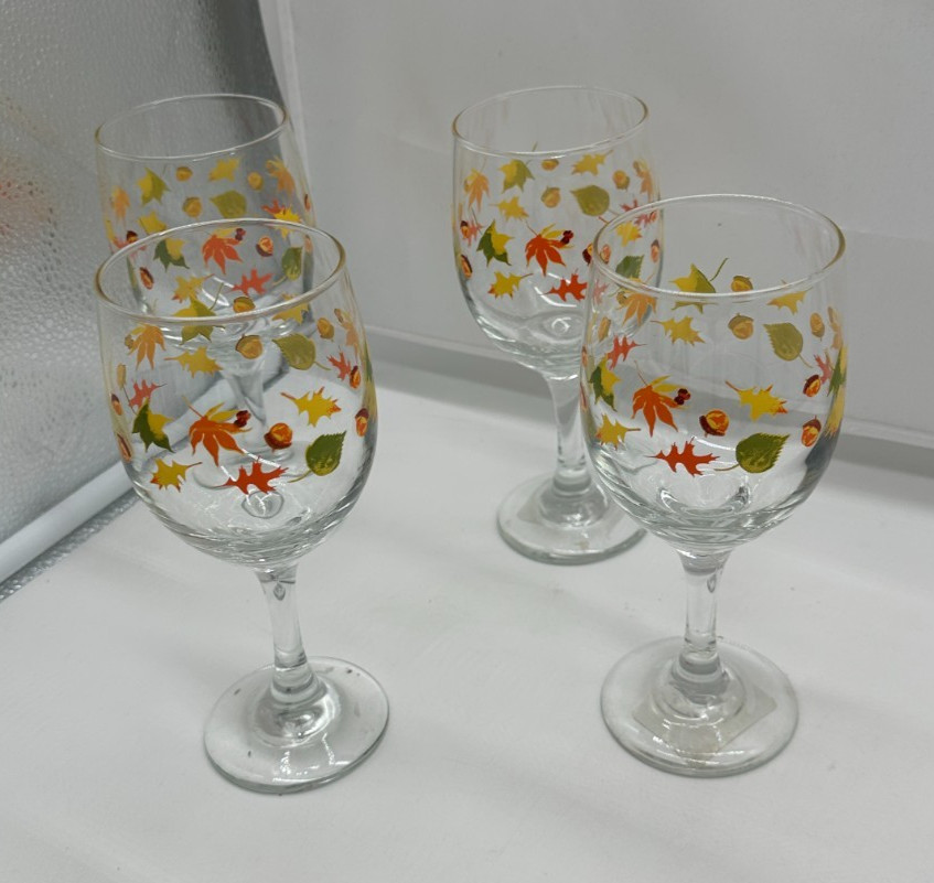 Set of 4 Libbey Autumn Leaves & Acorns Water Goblets Stemware Wine Glasses