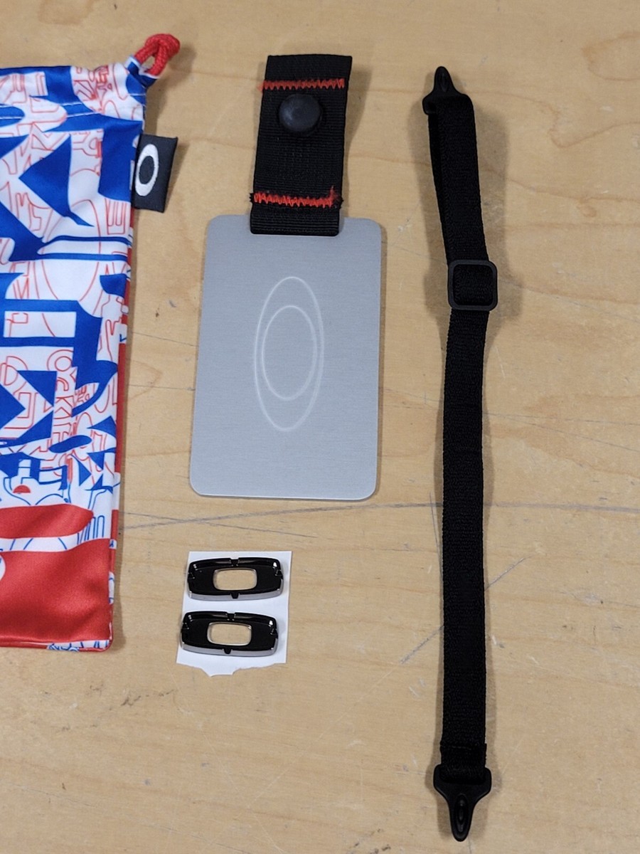 LOT OF OAKLEY ID LUGGAGE TAG & OAKLEY ACCESSORIES | eBay