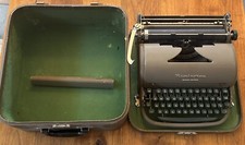 Remington Quiet Riter Miracle Tab Typewriter w/ Case thumbnail
