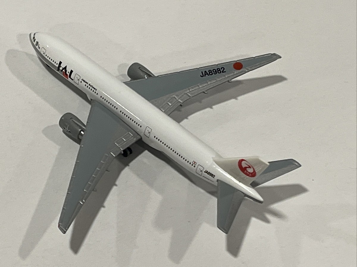 1:500 Herpa JAL Japan Airlines Airways Boeing 777 200 Vega JA8982