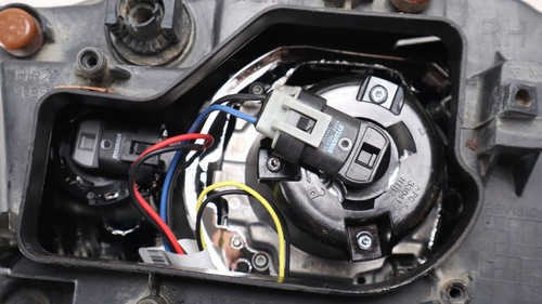 2013-2018 Dodge Ram 1500 2500 3500 RH Right Pass Headlight Halogen OEM - Picture 8 of 10