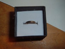 STAMPED 10K YELLOW GOLD VINTAGE BABY RING 2MM WIDE FLOWER DESIGN FOR WEAR CHARM