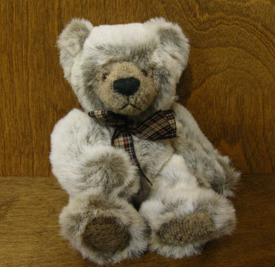 Russ Berrie Plush #100347 WESLEY, 8'' , NEW From Retail Store NEW/tag, 