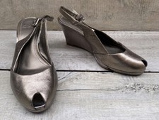 Clarks Sissy Bahama Pewter Metalic Leather Mid Wedge Slingback Shoes Size 4.5D