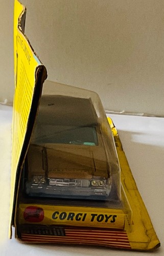 CORGI 262 LINCOLN CONTINENTAL EXECUTIVE LIMOUSINE IN (WORN) BOX - Picture 9 of 20