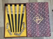 Wooden Chopsticks Lacquer Furious Dragons Gift Set 5 Pairs Painted w/ 5 Holders