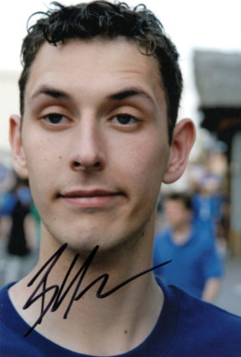 THE INBETWEENERS: BLAKE HARRISON 'NEIL' SIGNED 6x4 ACTION PHOTO+COA **PROOF**