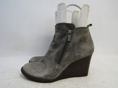 Lucky Brand Womens Size 9.5 M Distressed Gray Suede Ankle Fashion Boots Bootie