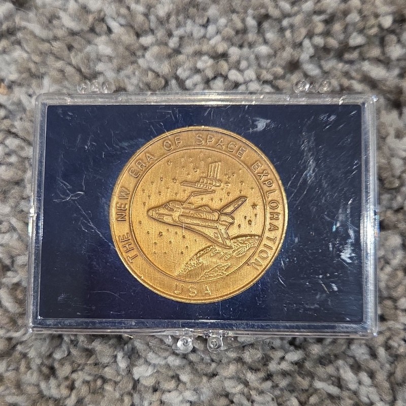 Space Shuttle Commemorative Coin Astronauts & Space Travel Exploration Medal
