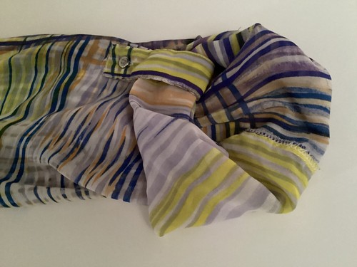 Chaus Womens Blue Yellow Button Down Blouse Roll Tab Sleeve Pleated Sheer Size L - Picture 8 of 13