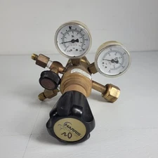 Harris HP722-050-540-A Two-Stage Gas Regulator Dual PSI Bar Presure Gauges