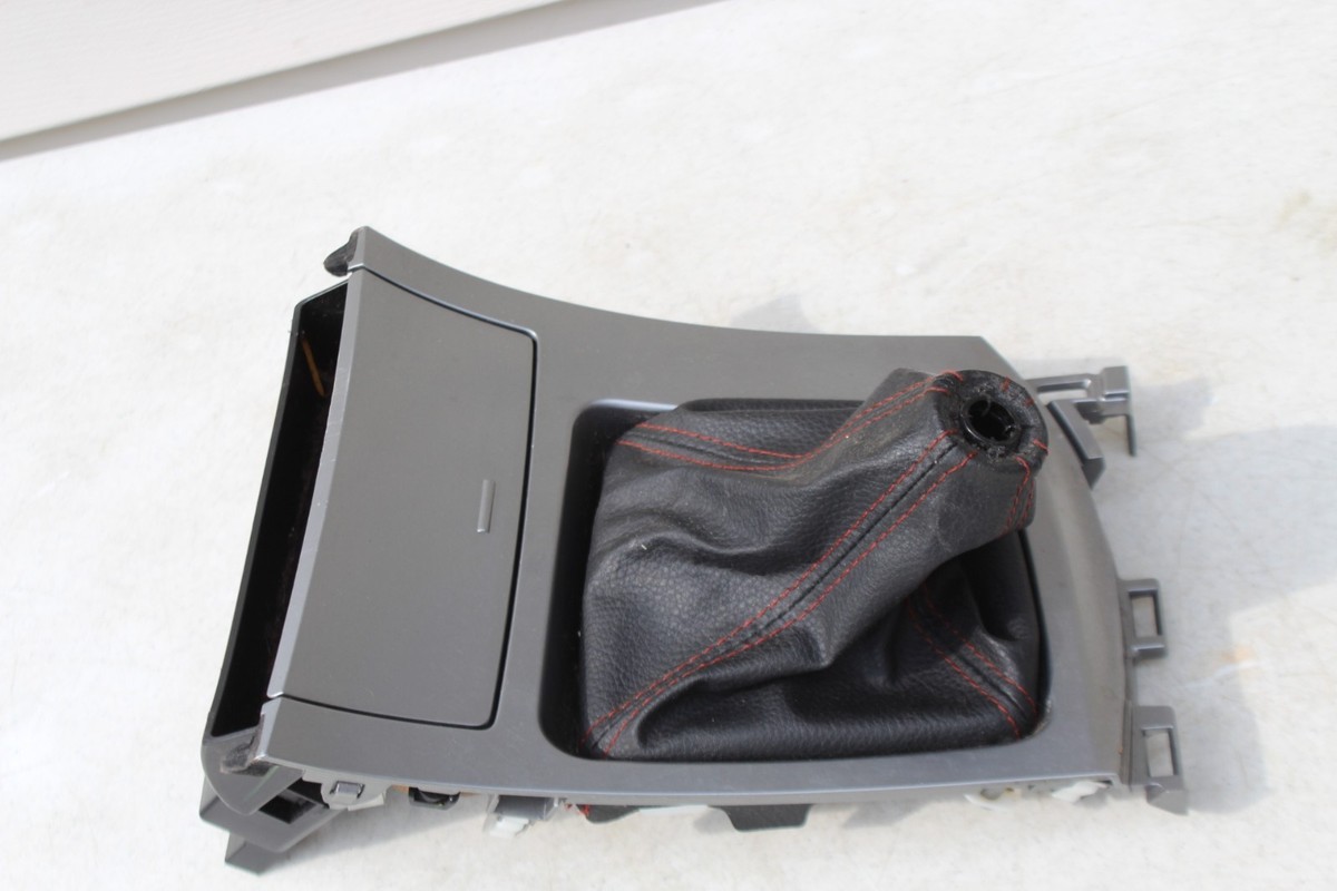 2010-2013 MAZDA 3 MT GEAR SHIFTER BOOT W/ SURROUND TRIM ASSEMBLY
