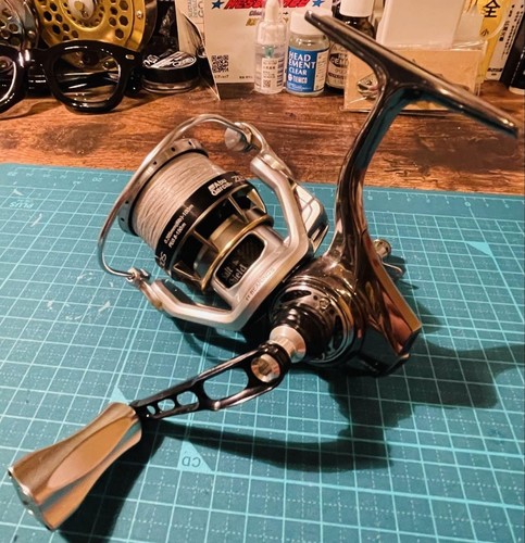 Moulinet Abu Garcia Zenon 2500S - Extrêmement Léger (148g), Corps Magnésium, 11 Roulements - Pêche Ultra Performance