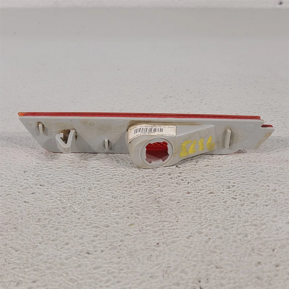 10-13 科迈罗 SS 乘客后标记灯右手 Aa7373 — 第 3/4 张图片