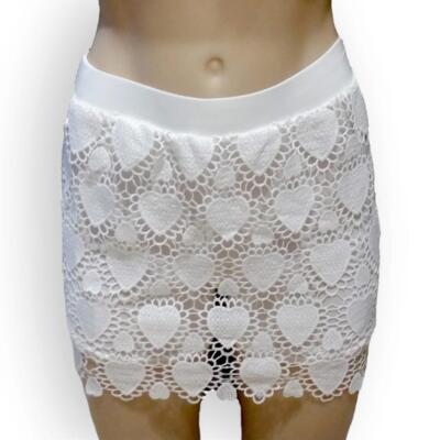 Off-white/cream crochet heart pattern + scalloped hem short skirt / skort AU 6-8
