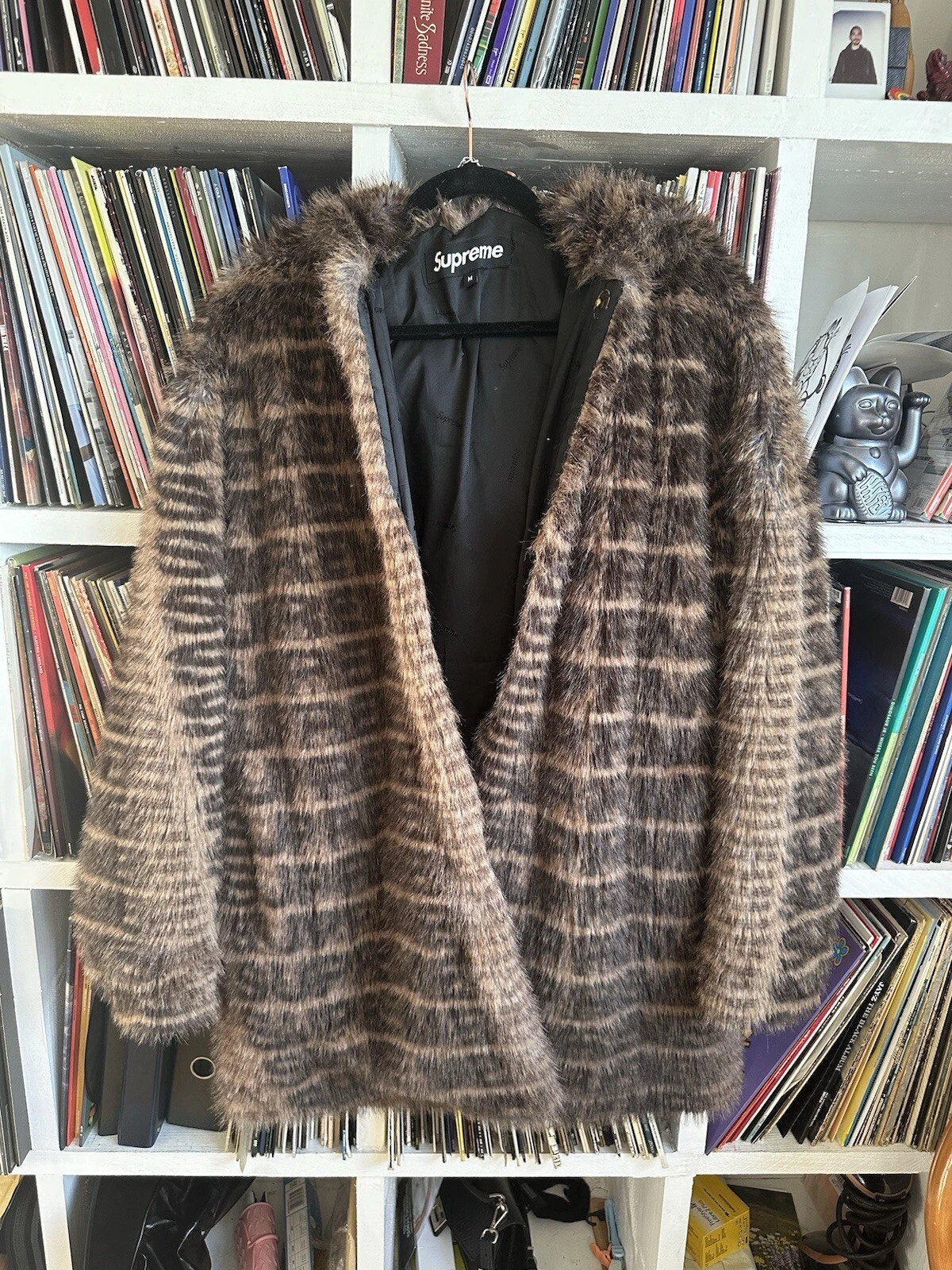 veste à capuche en fausse fourrure suprême