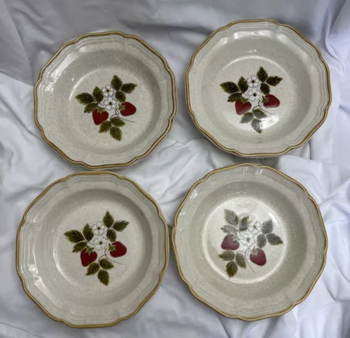 Mikasa Strawberry Festival Lot x4 Soup Snack Cereal Bowls 8.5" 4-2