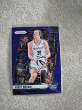 2024 Panini Prizm WNBA Maddy Siegrist Dallas Wings Blue Velocity