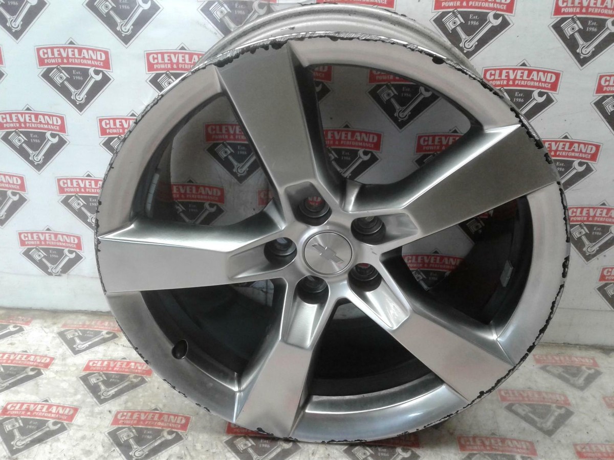 SMART BALANCE WHEEL カウル割れありなのでお安く CURB RASH 2010-2012 Chevrolet Camaro SS OEM 20x9