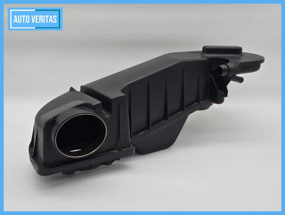 Original Mercedes-Benz C200 CL203 W203 air filter housing M111 A1110940183 - Image 2 of 4