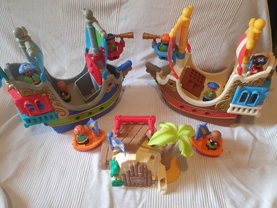 ELC Happyland Piratenschiffe + Pirate Cove Island + Figuren