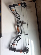 Hoyt Nitrum 34. 60-70# 29 in draw. Right handed