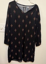 Old Navy Women's Black Medallion Print Long Sleeve V Neck Rayon Shift Dress M