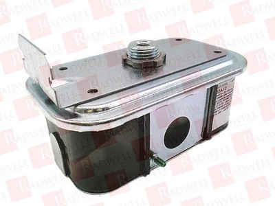 JOHNSON CONTROLS P32AJ-2 / P32AJ2 (BRAND NEW)