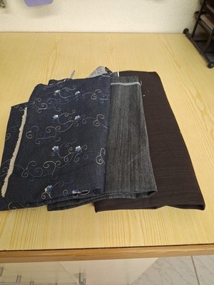 Stoffpaket JEANSSTOFF Verschiedene LÄNGE / Grösse 2,3  KG Gut Erhalten 